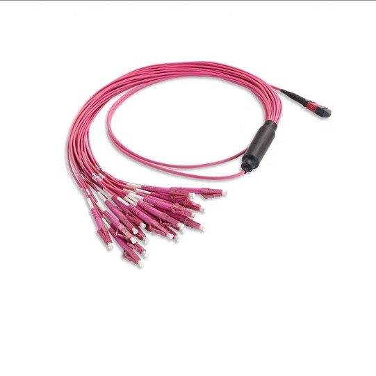 Tipo femminile polarità del fermaglio di toppa di OM4 MMF MPO del cavo del cavo a fibra ottica di sblocco di B