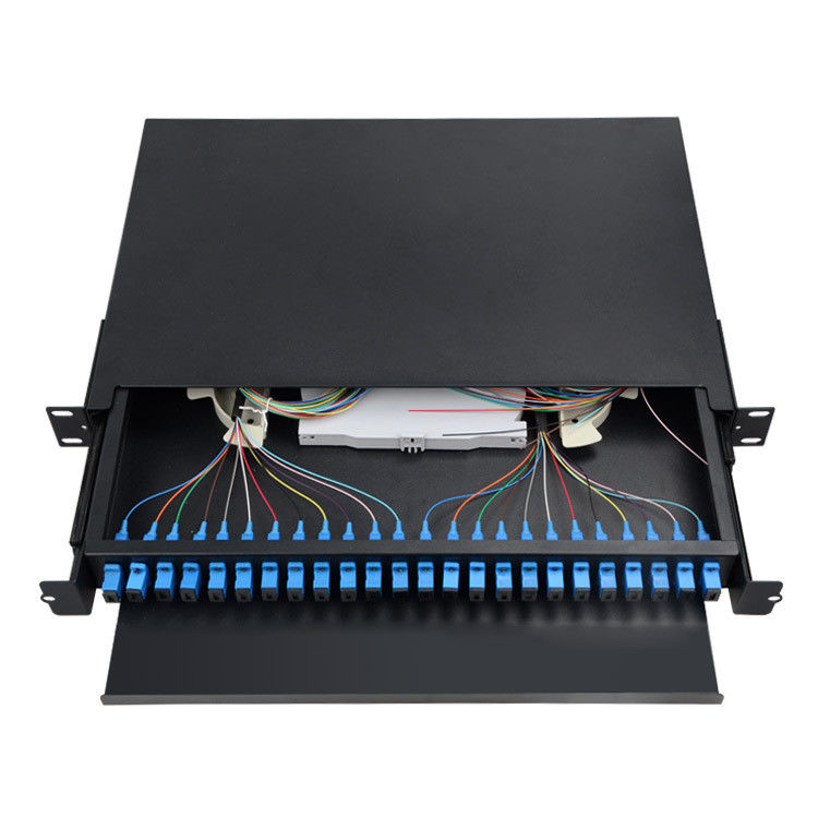 Cassetto a 19 pollici del supporto di scaffale delle rotaie di scorrimento di FTTH del porto a fibra ottica del quadro d'interconnessione ODF 48